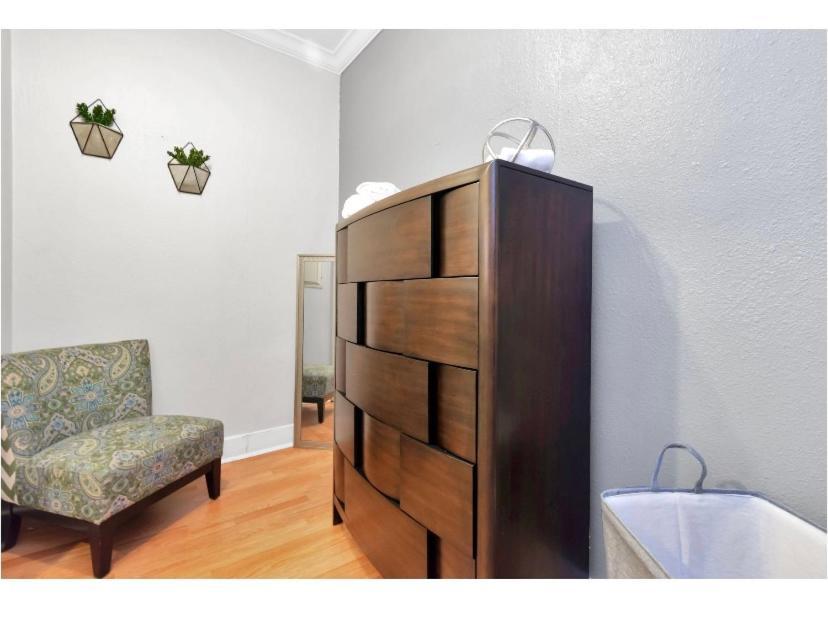 Cozy Downtown Studio By Toyota Center Houston Exteriör bild
